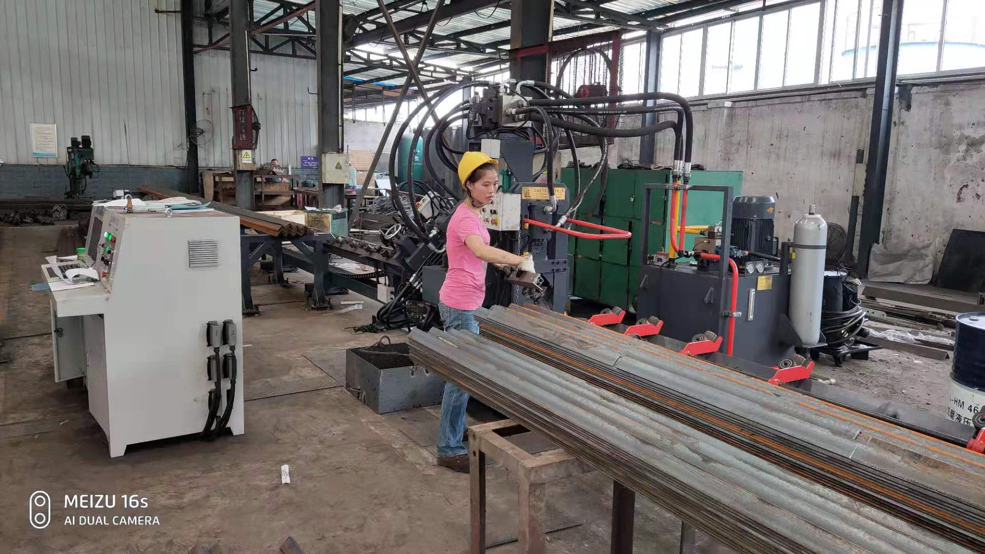 铁塔厂家专用数控角钢生产线选择济南光先